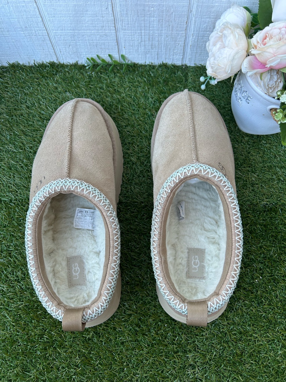 UGG Tazz women size 10
BestSeller/ gently used
Color :Sand - Picture 9 of 16